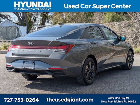 Used 2023 Hyundai Elantra SEL image 5