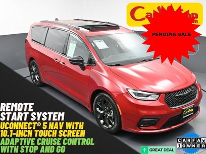Used 2025 Chrysler Pacifica Limited