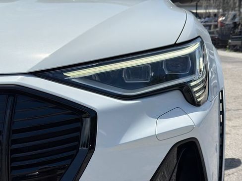 Used 2022 Audi e-tron S Premium Plus AWD/4WD image 9