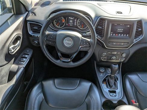 Used 2021 Jeep Cherokee Latitude Plus image 15