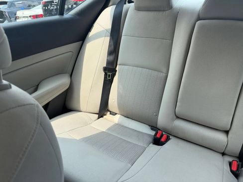 Used 2025 Nissan Altima 2.5 SV FWD image 39