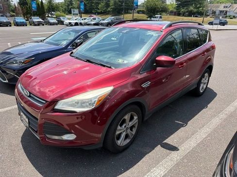 Used 2016 Ford Escape SE w/ Equipment Group 201A AWD/4WD image 3