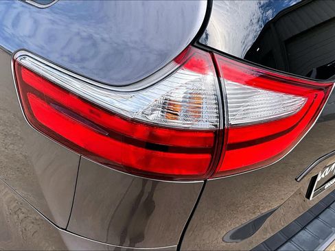 Used 2018 Toyota Sienna XLE Premium image 27