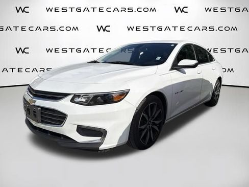 Used 2018 Chevrolet Malibu LT FWD image 1