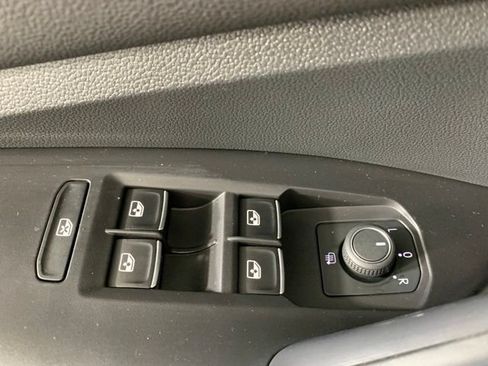 Used 2024 Volkswagen Jetta SE w/ Panoramic Sunroof Package FWD image 35