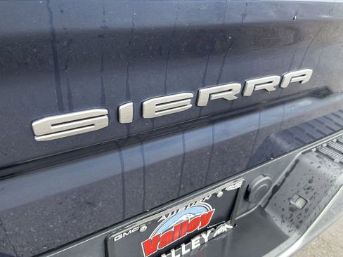 Used 2022 GMC Sierra 1500 SLT w/ SLT Convenience Package image 32