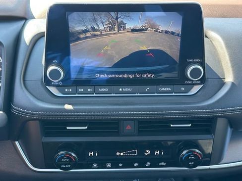 Certified 2023 Nissan Rogue SV image 34