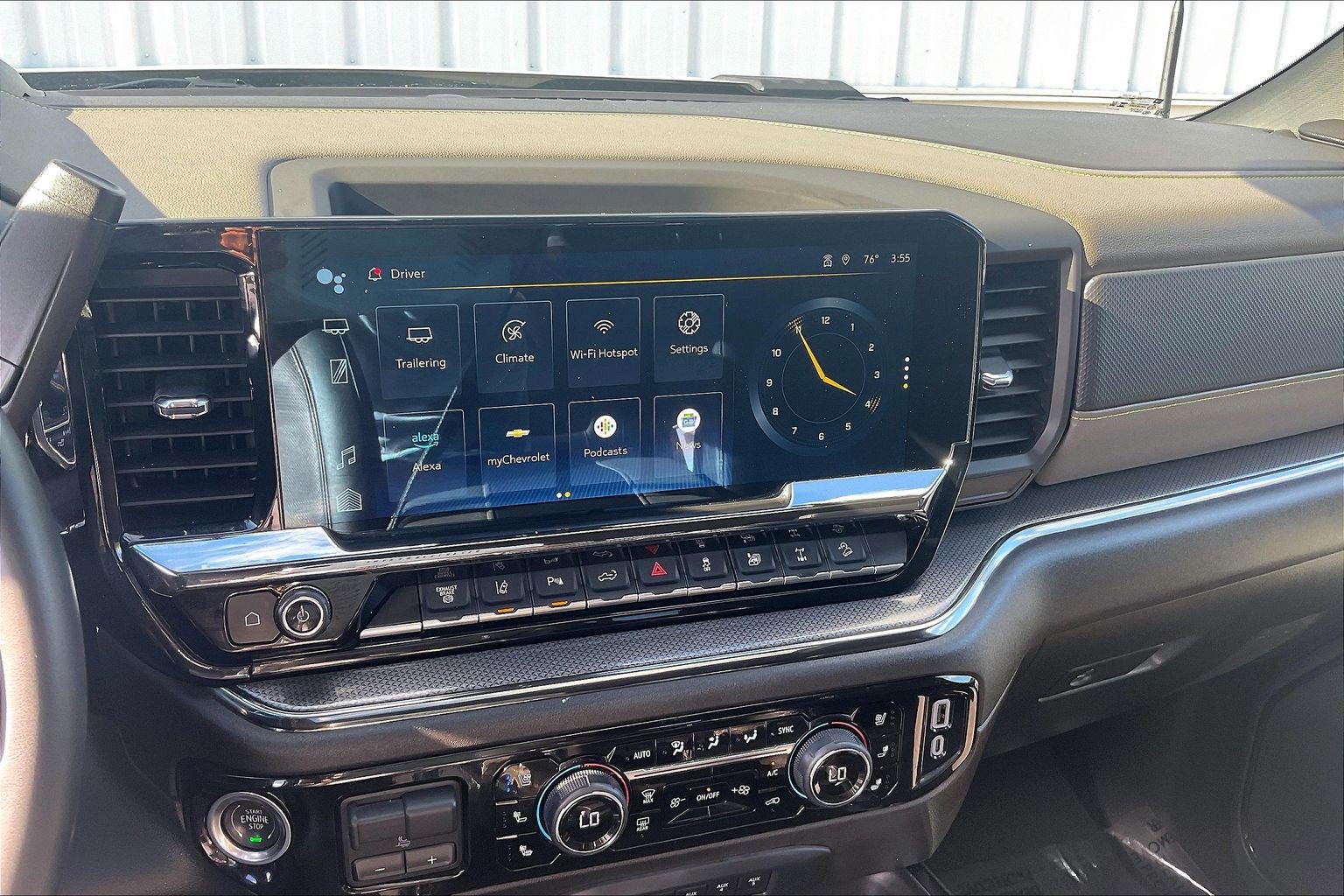 Used 2024 Chevrolet Silverado 2500 ZR2 w/ Technology Package AWD/4WD image 38