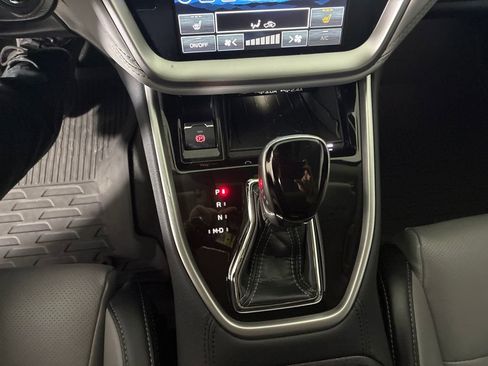 Used 2023 Subaru Outback Limited image 19