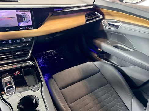 Used 2023 Audi e-tron GT Prestige w/ Prestige Package image 21