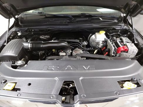Used 2019 RAM 1500 Big Horn AWD/4WD image 39