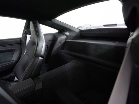 Used 2025 Porsche 911 GT3 image 30