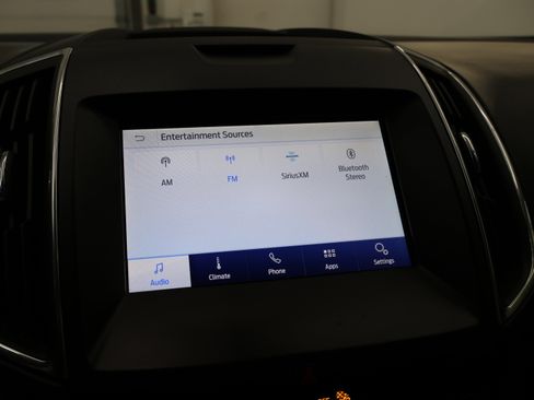 Used 2020 Ford Edge Titanium w/ Class II Trailer Tow Package AWD/4WD image 48