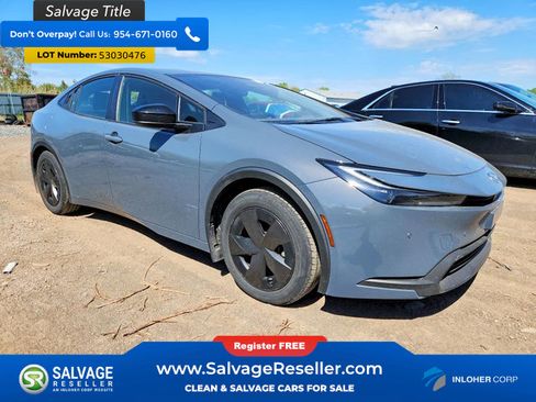 Used 2024 Toyota Prius LE FWD image 5