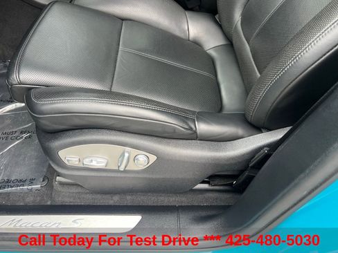 Used 2021 Porsche Macan S AWD/4WD image 22