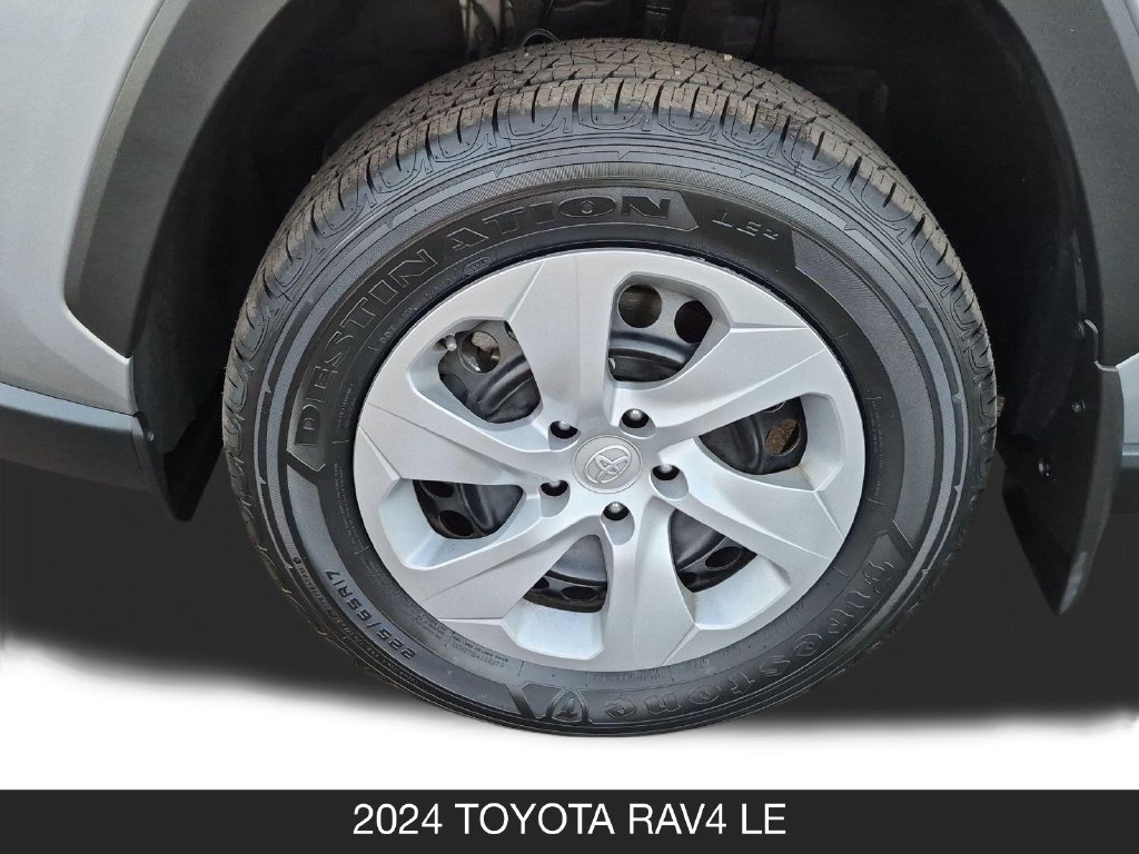 Used 2024 Toyota RAV4 LE AWD/4WD image 11