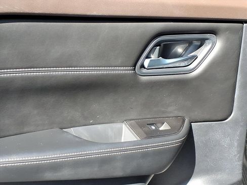 Used 2022 Nissan Rogue SV w/ SV Premium Package image 34