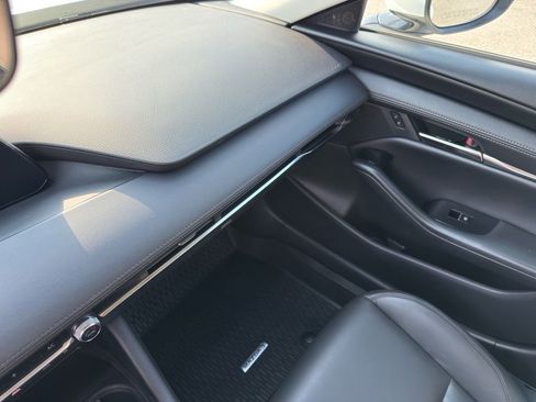 Used 2023 MAZDA MAZDA3 s image 28