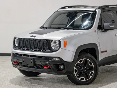 Used 2017 Jeep Renegade Trailhawk image 10