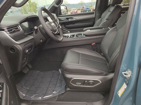 New 2026 Jeep Grand Wagoneer 4WD image 19