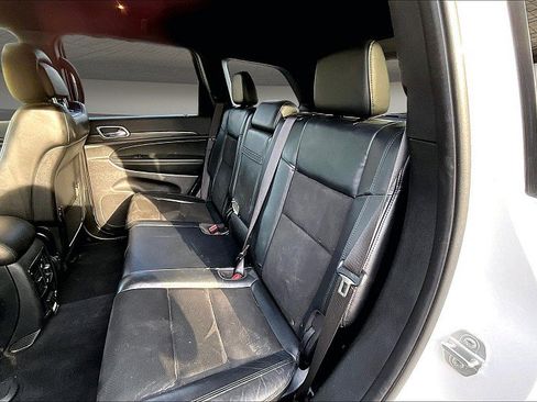 Used 2021 Jeep Grand Cherokee Laredo X RWD image 23