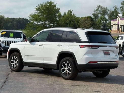Used 2025 Jeep Grand Cherokee Limited AWD/4WD image 7