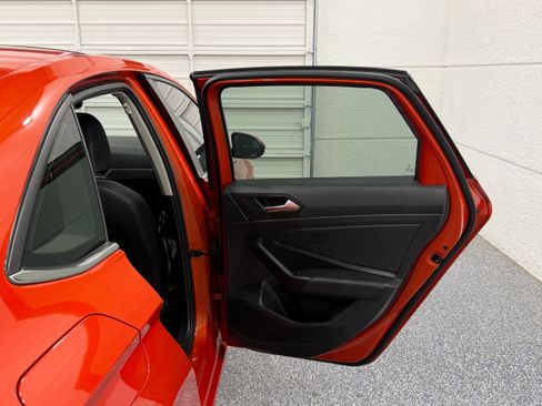 Used 2019 Volkswagen Jetta SE FWD image 26