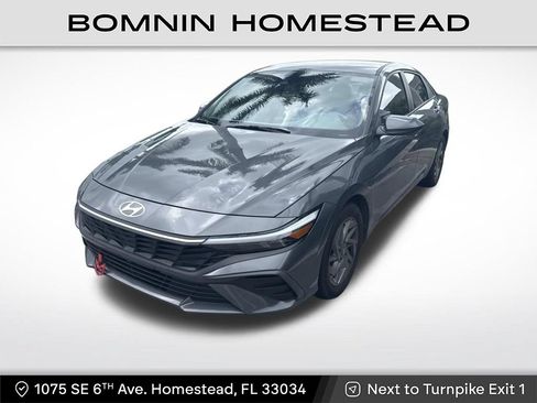 Used 2024 Hyundai Elantra SEL FWD image 1