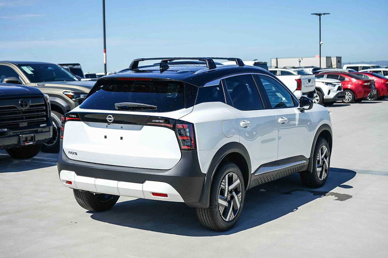 New 2027 Nissan Kicks SV FWD image 8