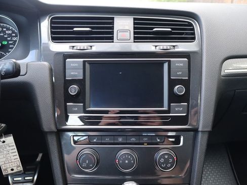 Used 2018 Volkswagen Golf Alltrack S AWD/4WD image 34