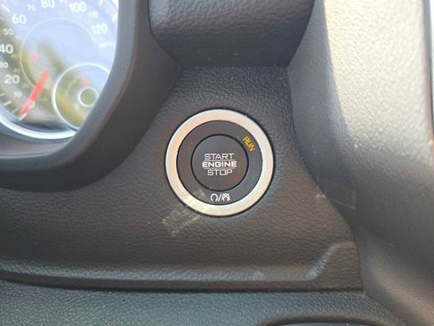 Used 2019 RAM 1500 Big Horn RWD image 27