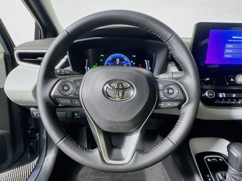 Used 2026 Toyota Corolla SE FWD image 16