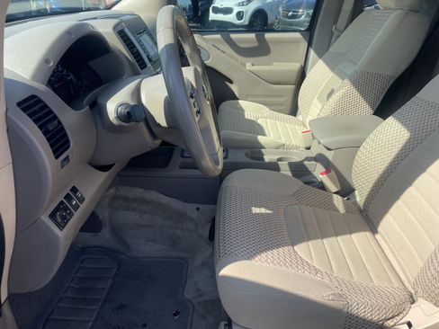 Used 2018 Nissan Frontier SV AWD/4WD image 5