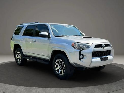 Used 2018 Toyota 4Runner TRD Off-Road AWD/4WD image 3