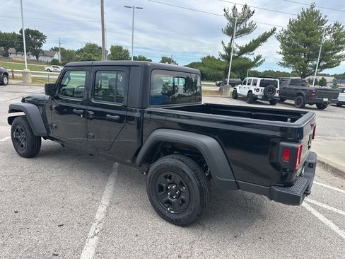 New 2025 Jeep Gladiator Sport image 20