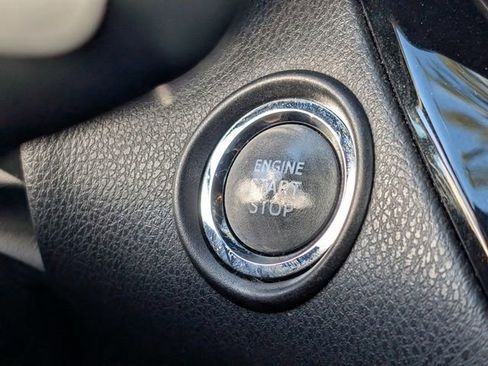 Used 2019 Toyota C-HR XLE image 30