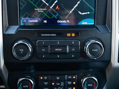 Used 2021 Ford F350 Lariat w/ Lariat Ultimate Package image 38