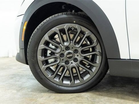 Certified 2025 MINI Cooper S image 24