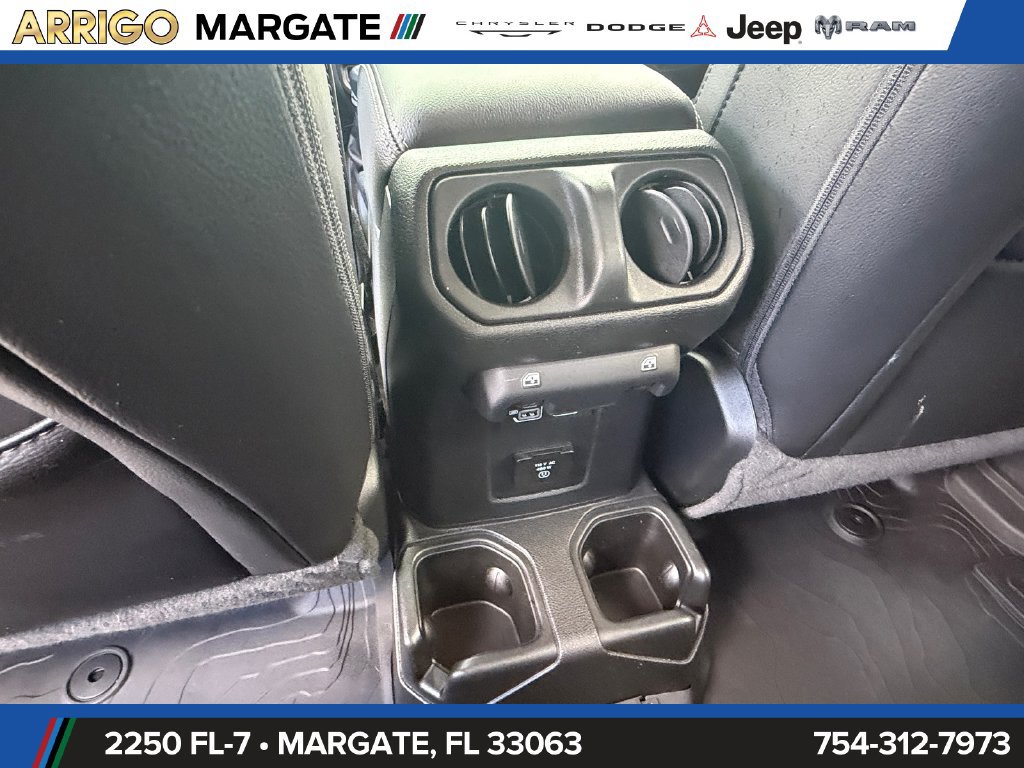 Used 2023 Jeep Gladiator Overland w/ Popular Equipment Package AWD/4WD image 12