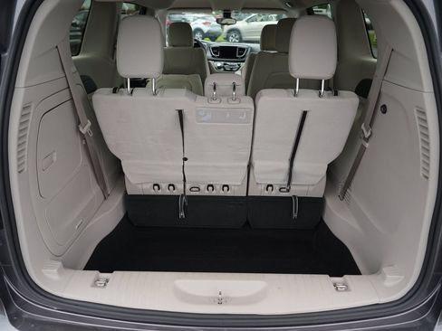 Used 2017 Chrysler Pacifica Touring Plus FWD image 26