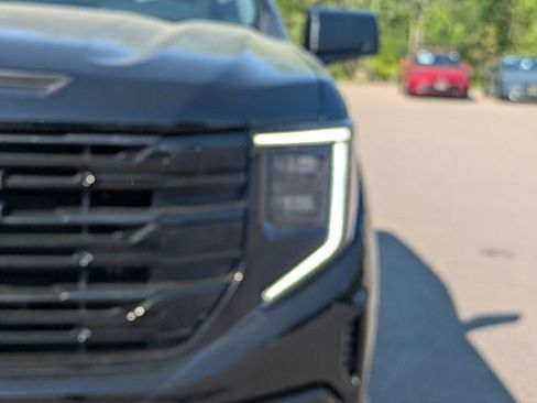 Used 2023 GMC Sierra 1500 Elevation AWD/4WD image 13