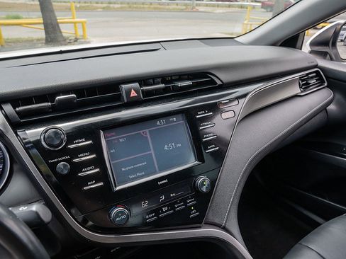 Used 2020 Toyota Camry SE image 27