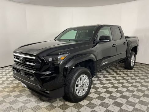 New 2026 Toyota Tacoma SR5 image 3