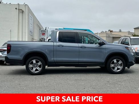 Used 2025 Honda Ridgeline RTL image 2