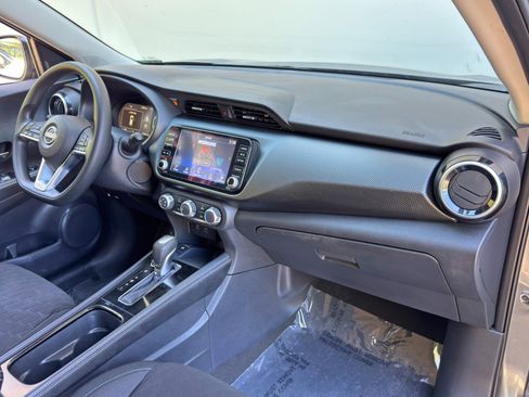 Used 2023 Nissan Kicks SV FWD image 13
