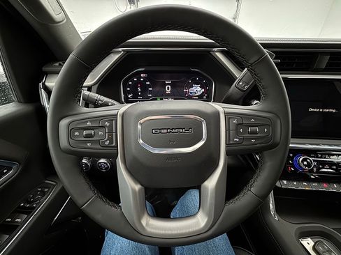 New 2025 GMC Sierra 2500 Denali w/ Denali Reserve Package image 23