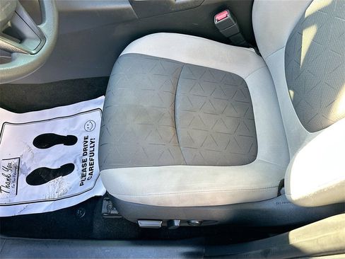 Used 2021 Toyota RAV4 XLE image 15