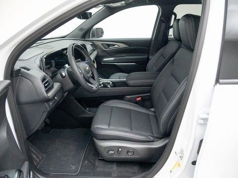 New 2026 Chevrolet Traverse LT w/ Enhanced Driving Package FWD image 23