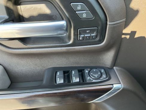 Used 2020 GMC Sierra 1500 SLT w/ SLT Premium Package image 17