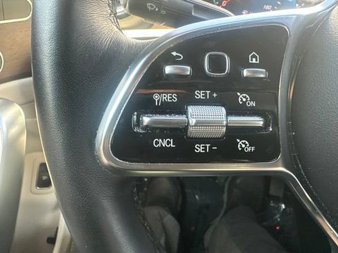 Used 2023 Mercedes-Benz CLA 250 4MATIC image 25